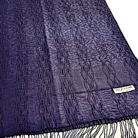 100% Pashmina Wrap Shawl Scarf Crinkled Texture Fringe Navy Blue EC - Picture 2 of 5